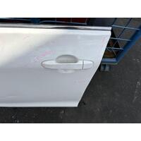 Toyota Camry Left Front Outer Door Handle AVV50 05/2015-10/2017