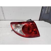 Hyundai Santa Fe Left Tail Light CM 11/2005-09/2009