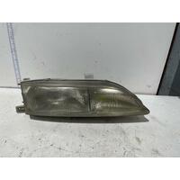 Toyota Carina Right Head Light ED ST200