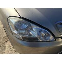 Toyota Avensis Right Headlight ACM20R 12/01-11/03