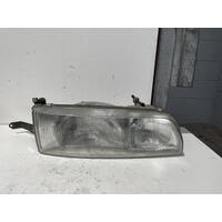 Toyota Tarago Right Head Light TCR10 09/1990-05/2000