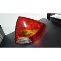 Kia Rio Right Tail Light DC 07/2000-12/2002