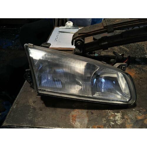 Toyota Camry SK20 Right Head Lamp Genuine 08/1997-09/2000