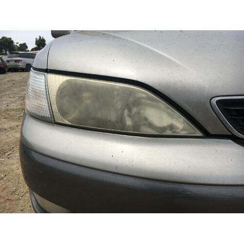 Lexus ES300 Right Head Light MCV20 10/1996-10/2001