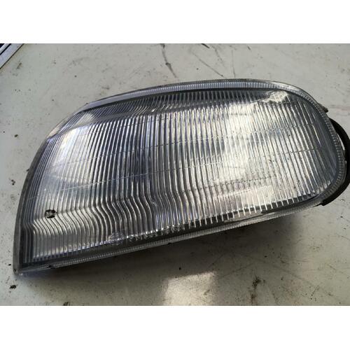 Toyota Camry Left Corner Light SXV10 02/1993-06/1997