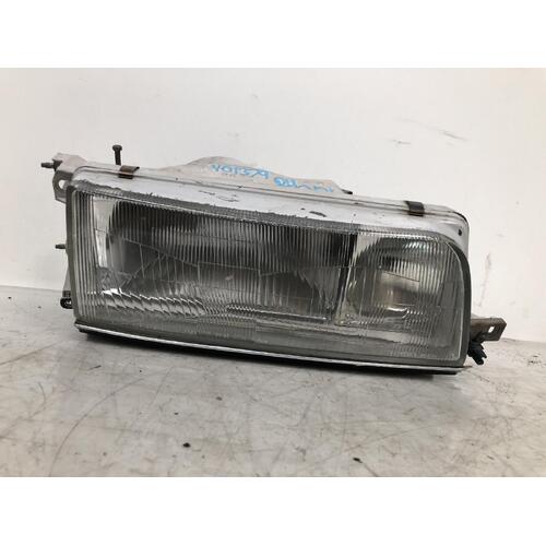 Toyota Camry Right Head Light SV21 10/1989-01/1993