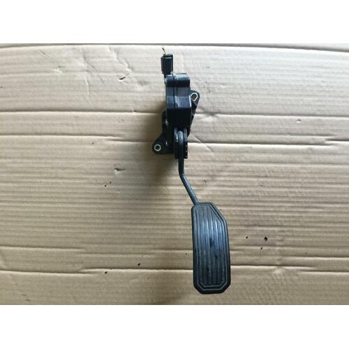 Toyota Camry Accelerator Pedal AHV40 06/2006-02/2012