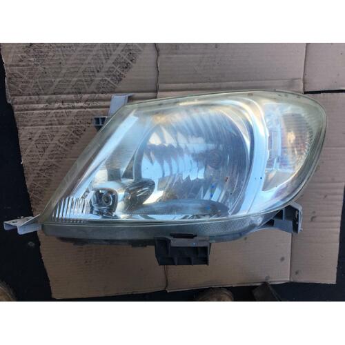 Toyota Hilux Left Head Light GGN15 03/2005-10/2008