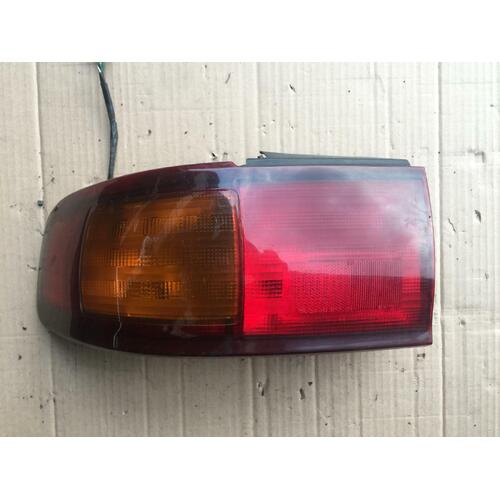 Toyota CAMRY Left Tail Light SK10 Sedan 06/95-07/97