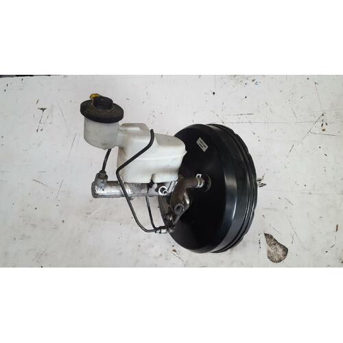 Toyota Hilux Brake Booster with Master Cylinder GGN15 03/2005-08/2015