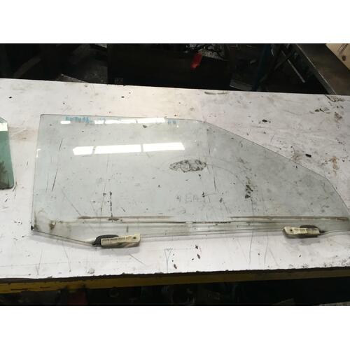 Toyota Townace Right Front Door Glass YR39 04/1992-12/1996