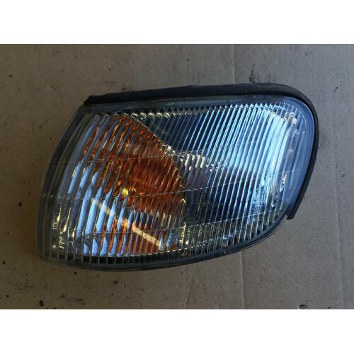 Nissan Pulsar Left Corner Light N15 03/1998-06/2000