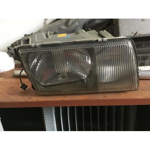 Mercedes Benz 280 SE Right Head Light 1975-1986