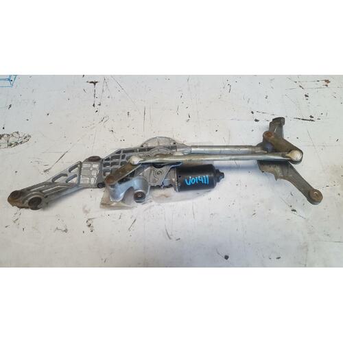 Toyota Tarago Front Wiper Assembly ACR30 06/2000-02/2006