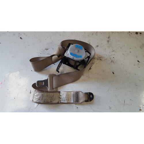 Toyota Corolla Right Rear Seatbelt ZZE122 12/2001-06/2007