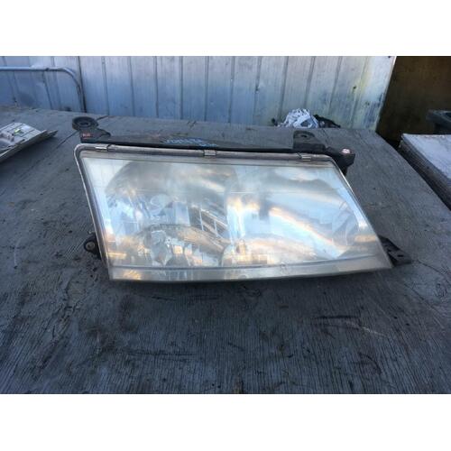 Toyota Avalon Right Head Light MCX10 07/2000-09/2003