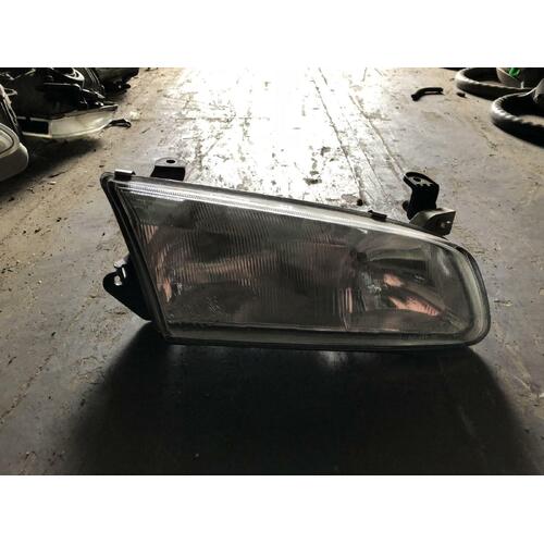 Toyota CAMRY Right Headlight SK20 08/97-09/00