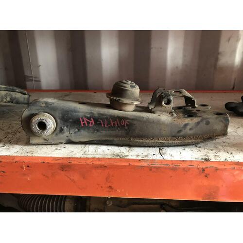 Toyota Hiace Right Front Lower Control Arm KDH201 03/2005-04/2019