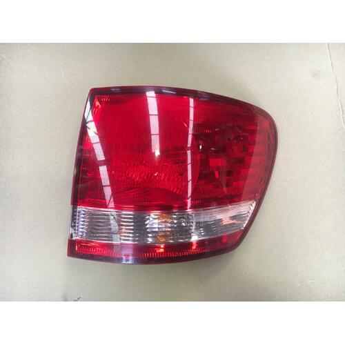 Toyota Avensis Right Tail Light ACM20 12/2001-11/2003