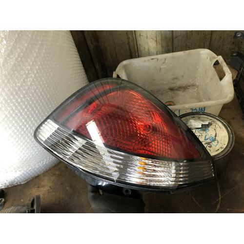 Kia Rio Left Tail Light DC JB 08/2005-07/2011