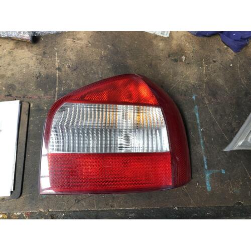 Audi A3 8L Right Tail Light White Reverse Light Rectangle Type 11/2000-05/2004