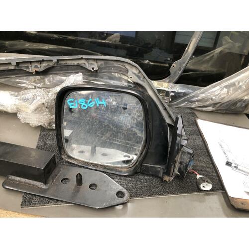 Toyota Hiace Left Door Mirror RZH103 08/1996-12/2004