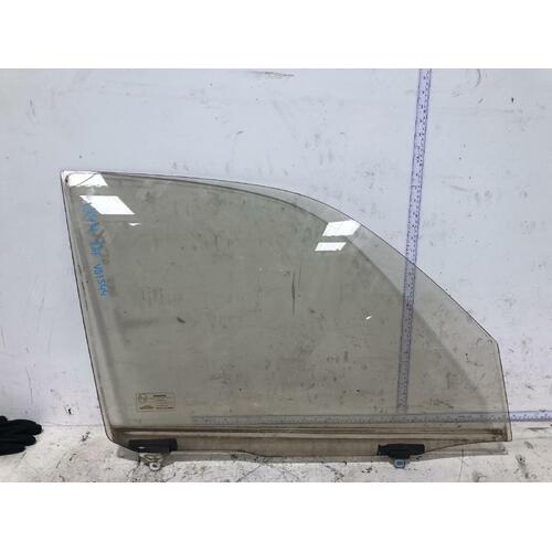 Lexus LX470 Right Front Door Glass UZJ100 05/1998-12/2007