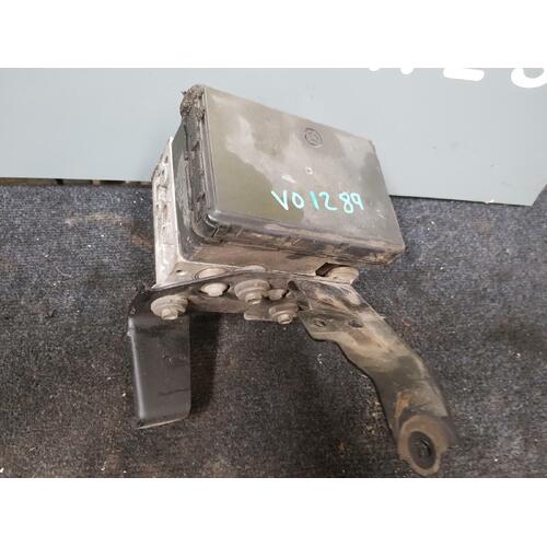 Toyota Avensis ABS Module ACM20 12/2001-11/2003