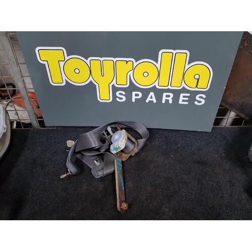 Toyota Tarago Right Rear Seat Belt Middle Row TCR10 09/90-05/00