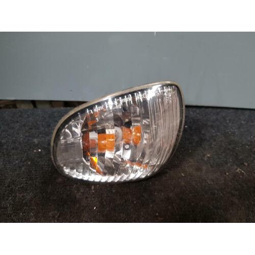 Toyota Corolla AE112 Left Corner Light 10/99-11/01