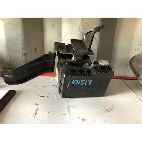 Toyota RAV4 ABS Module ACA21 07/2000-10/2005