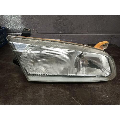 Toyota CAMRY Right Head Light SXV20 08/97-09/00