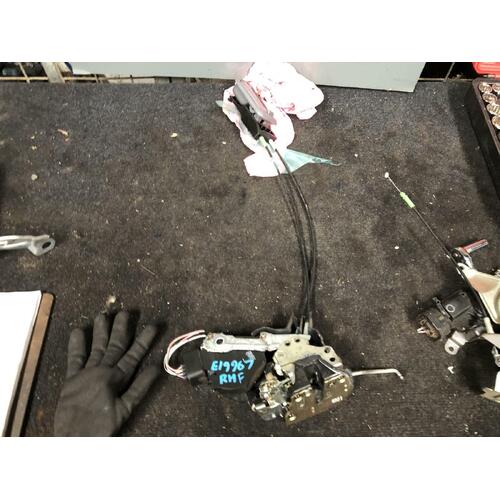 Toyota Tarago Right Front Door Lock Mech ACR30 06/2000-02/2006