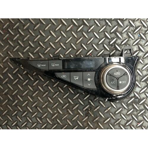 Toyota Prius-C Heater Controls NHP10 03/2012-Current