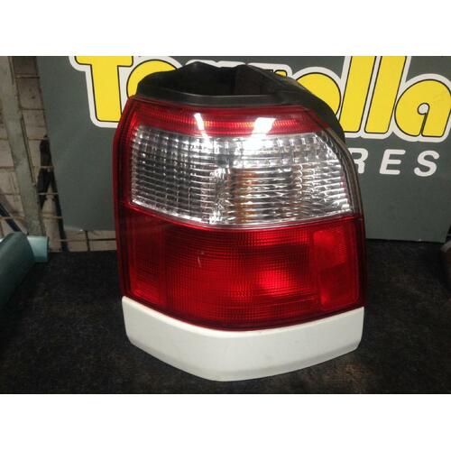 Subaru Forester Left Tail Light 01/2000-06/2002