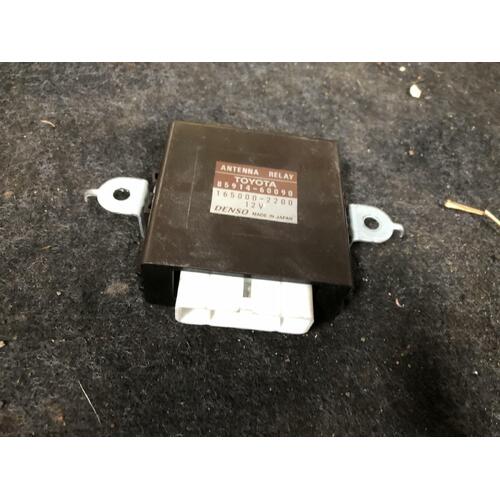 Lexus LX470 Antenna Relay UZJ100 05/1998-12/2007