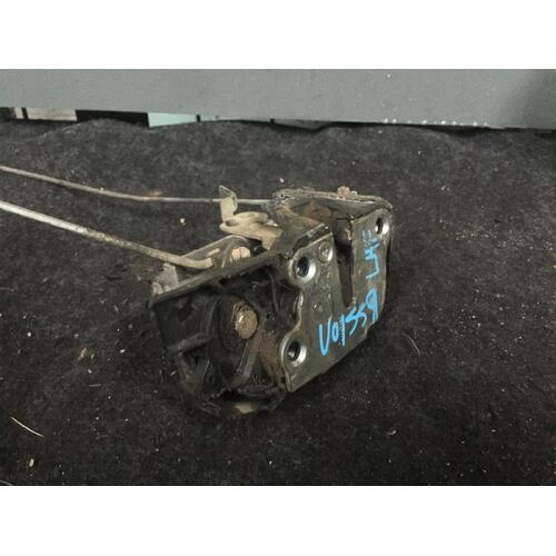 Toyota Hilux Left Front Door Lock Mechanism LN167 09/1997-03/2005