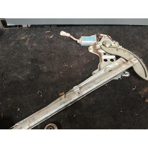 Toyota Spacia Right Front Window Regulator SR40 02/1998-12/2001