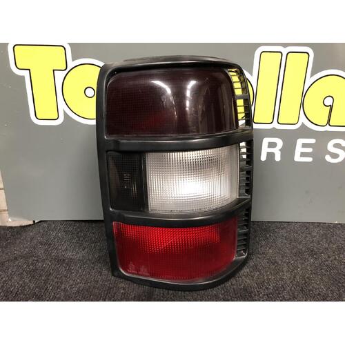 Mitsubishi Pajero Right Tail Light NH 05/1991-12/1993