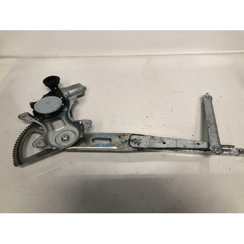 Toyota Prius Right Front Window Regulator NHW20 10/2003-04/2009