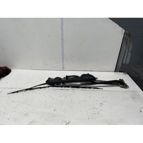 Toyota Prius Front Wiper Assembly NHW20 10/2003-04/2009