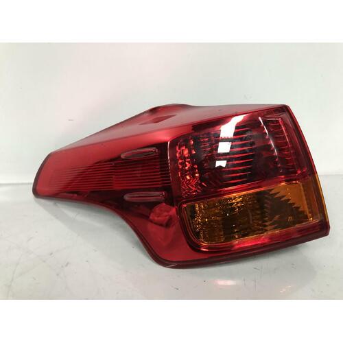 Toyota RAV4 Left Tail Light ALA49 02/2013-09/2015