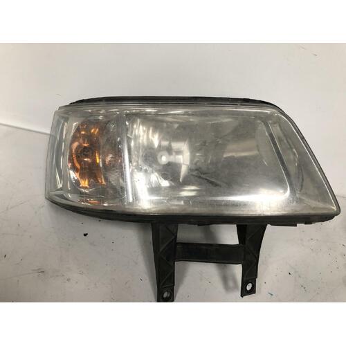 Volkswagen Transporter Right Head Light T5 08/2004-10/2010