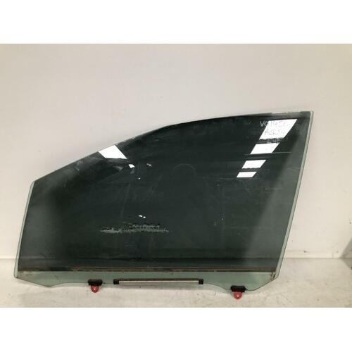 Toyota Tarago Left Front Door Glass ACR50 03/2006-10/2019