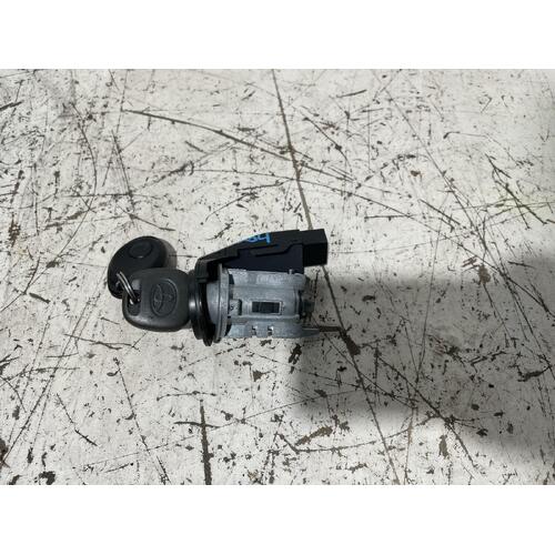 Toyota Corolla Ignition Barrel with Key ZZE122 12/2001-04/2007