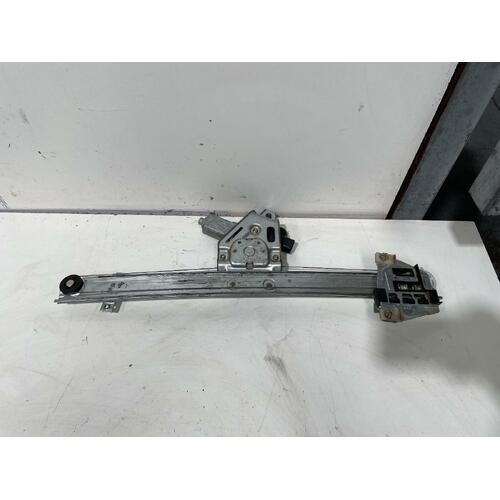 Mitsubishi Pajero Right Front Window Regulator NP 05/2000-10/2006