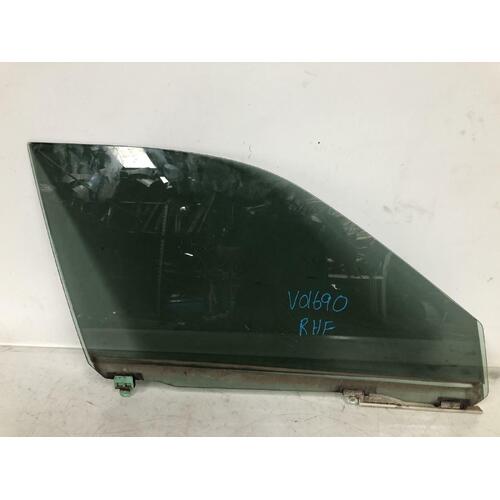 Lexus IS200 Right Front Door Glass GXE10 01/1998-10/2005