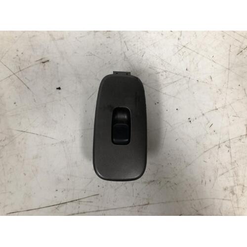 Lexus IS200 Right Rear Window Switch GXE10 01/1998-10/2005