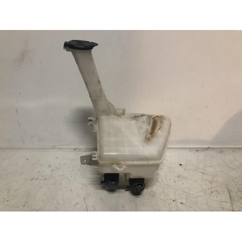 Toyota Yaris Washer Bottle NCP90 03/2005-07/2011