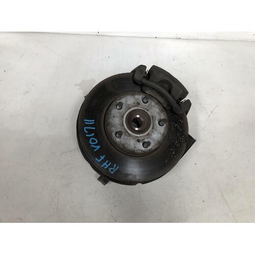 Toyota Tarago Right Front Hub Assembly ACR30 06/2000-06/2003